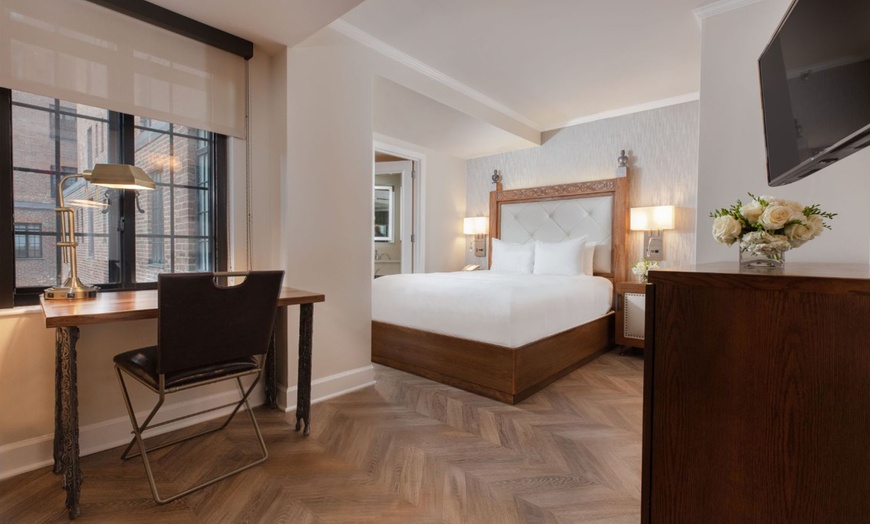 Image 15: Midtown Manhattan hotel near Grand Central w/ Grab and Go credit