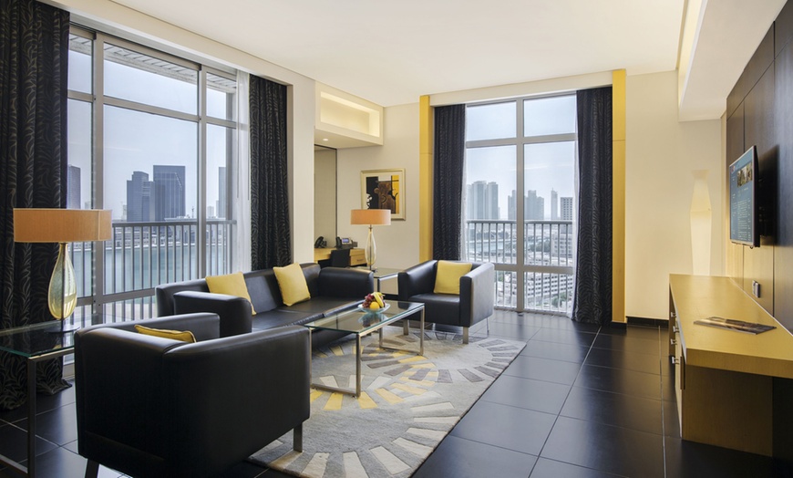 Image 3: Abu Dhabi: 1 Night Hotel Stay with Breakfast or Half Board