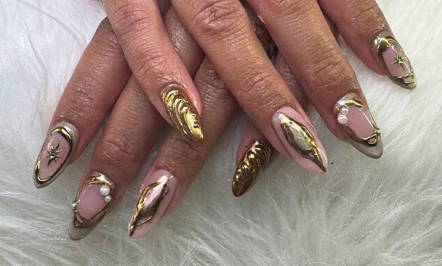 Image 3: Builder Gel Manicure for Strong, Glossy Nails