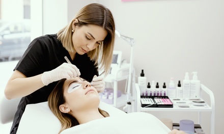 Extensión de pestañas efecto natural pelo a pelo - Nail Chic