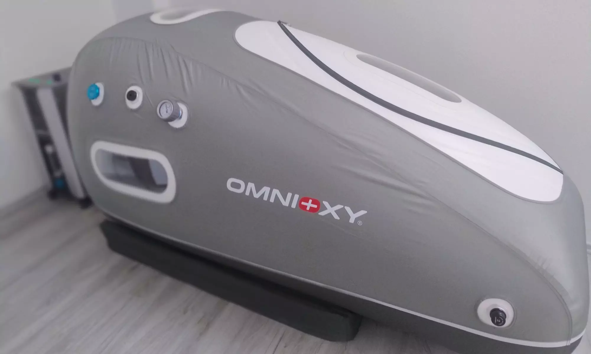 Godzinna sesja w komorze hiperbarycznej z maseczką tlenową