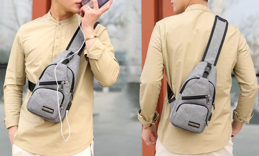 Image 7: 1 of 2 crossbody borsttas