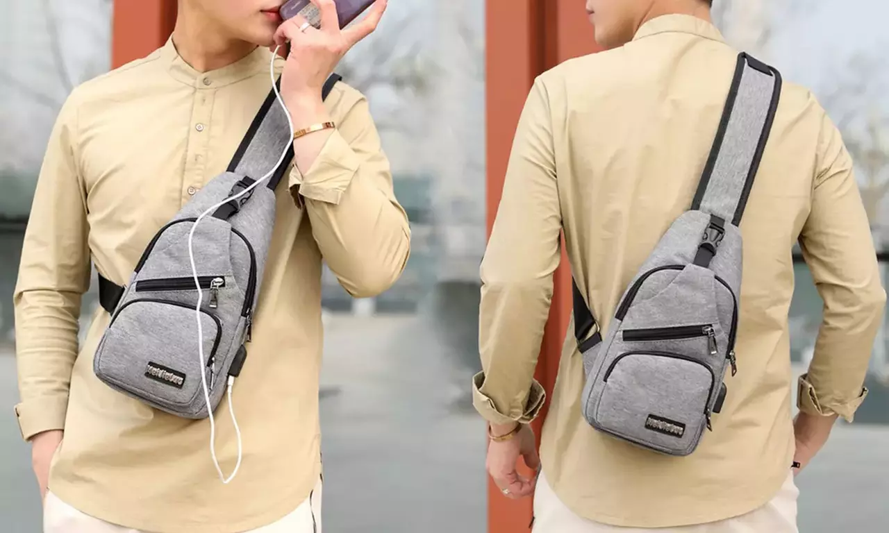 1 of 2 crossbody borsttas