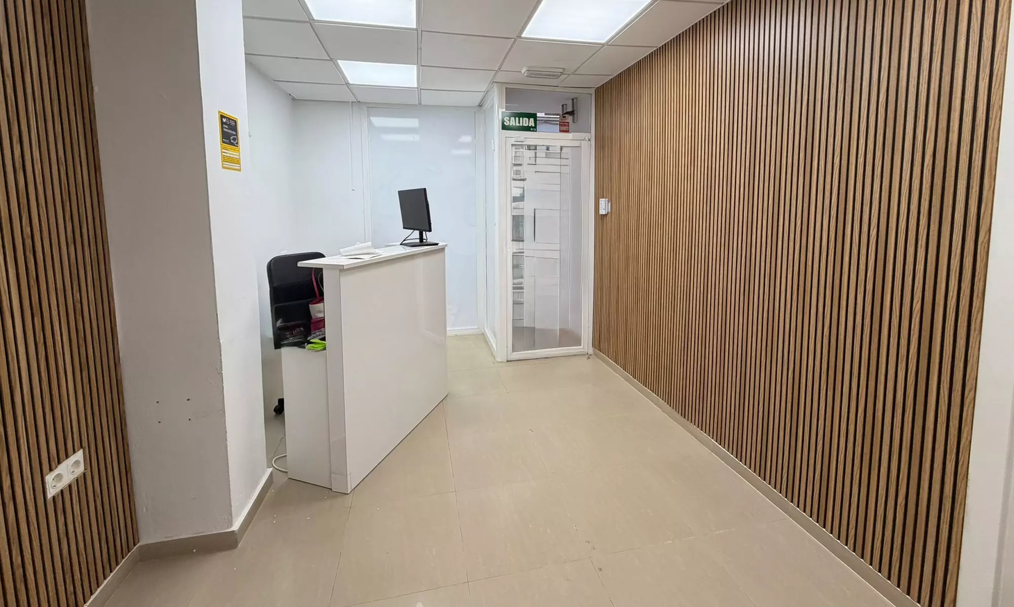 Higiene bucal con pulido dental, revisión y curetaje de encías