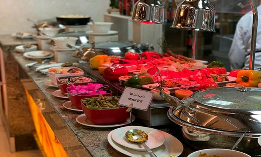 Image 3: Iftar Buffet with Beverages at Star Cafe