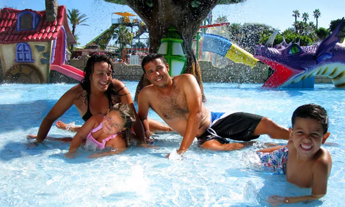 Aquópolis Torrevieja: entrada de 1 día para infantil o adulto