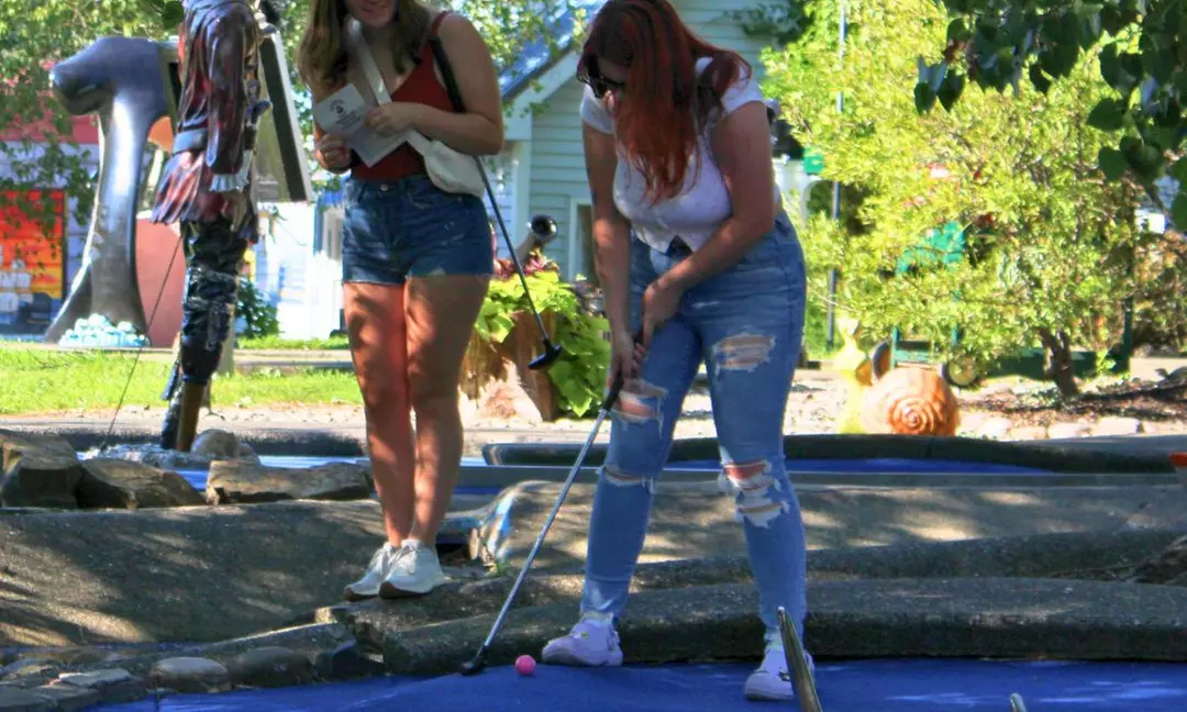 Enjoy Mini Golf for 2/4 or Fun Pass for 12 Rides & Attraction 