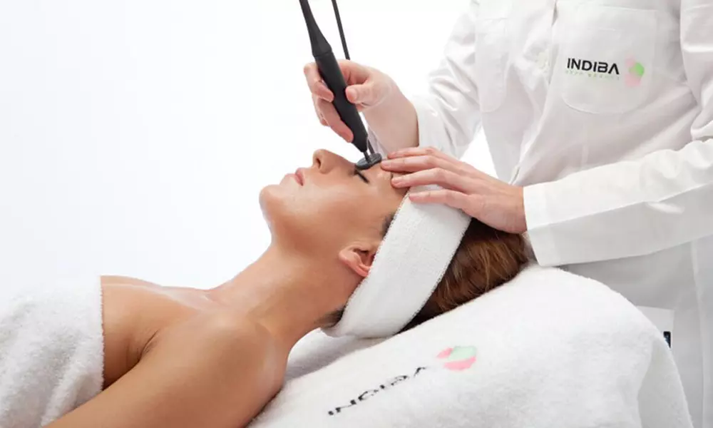 1 o 2 sesiones de radiofrecuencia facial Indiba con higiene y exfoliación facial con hasta un 68% de descuento - Primary Image