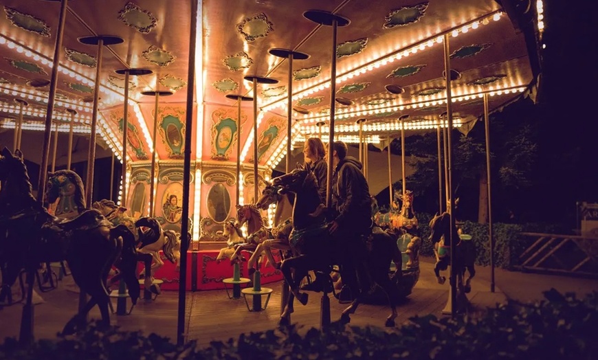 Image 4: Wunderlight im Wunderland Kalkar: All-Inclusive Zimmer & Freizeitpark