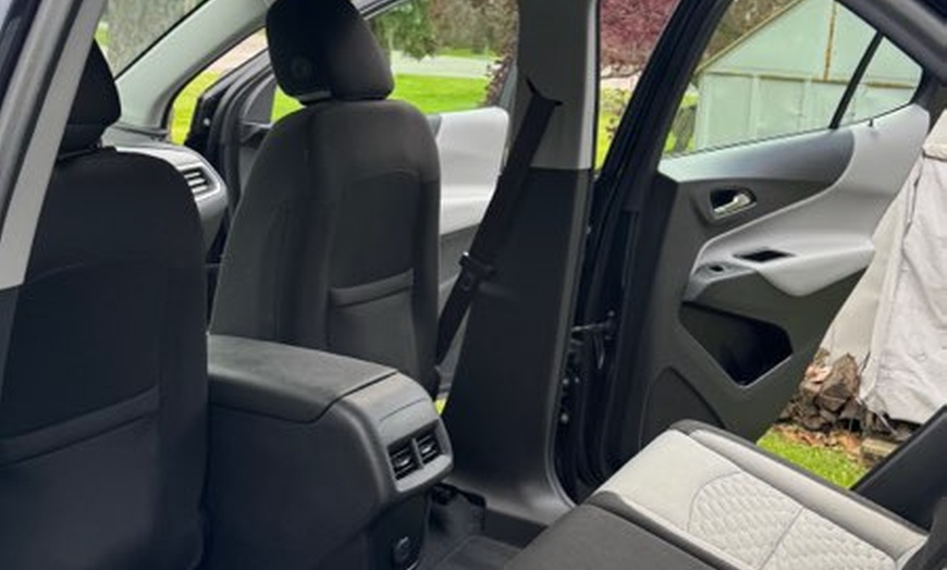Image 6: Basic Interior Detail for Sedan/SUV and Truck