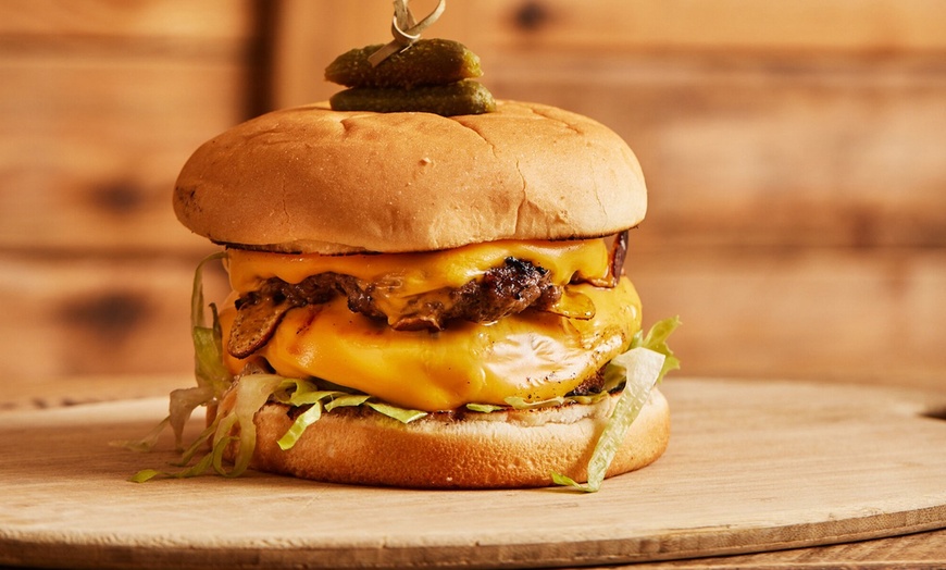 Image 2: Enjoy Garden Vibes with Burger or Pizza with a Drink for Up to 4 