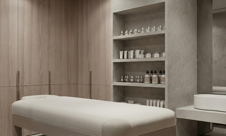 Image 9: 1 oder 2x 60 Min. kosmetisches Microneedling inkl. LED-Therapie