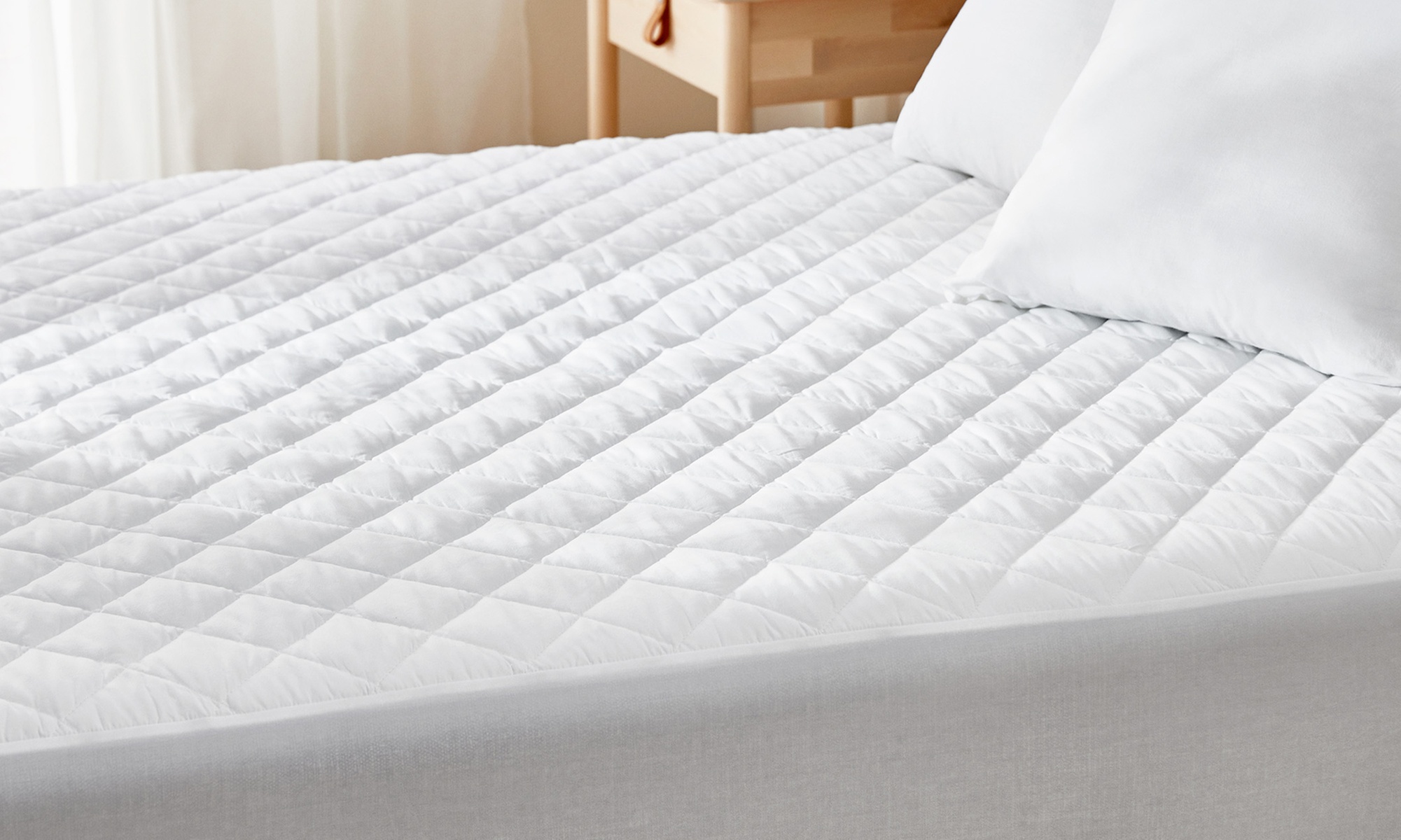 Protège-matelas imperméable rembourré Aloe Vera de Pikolin Home