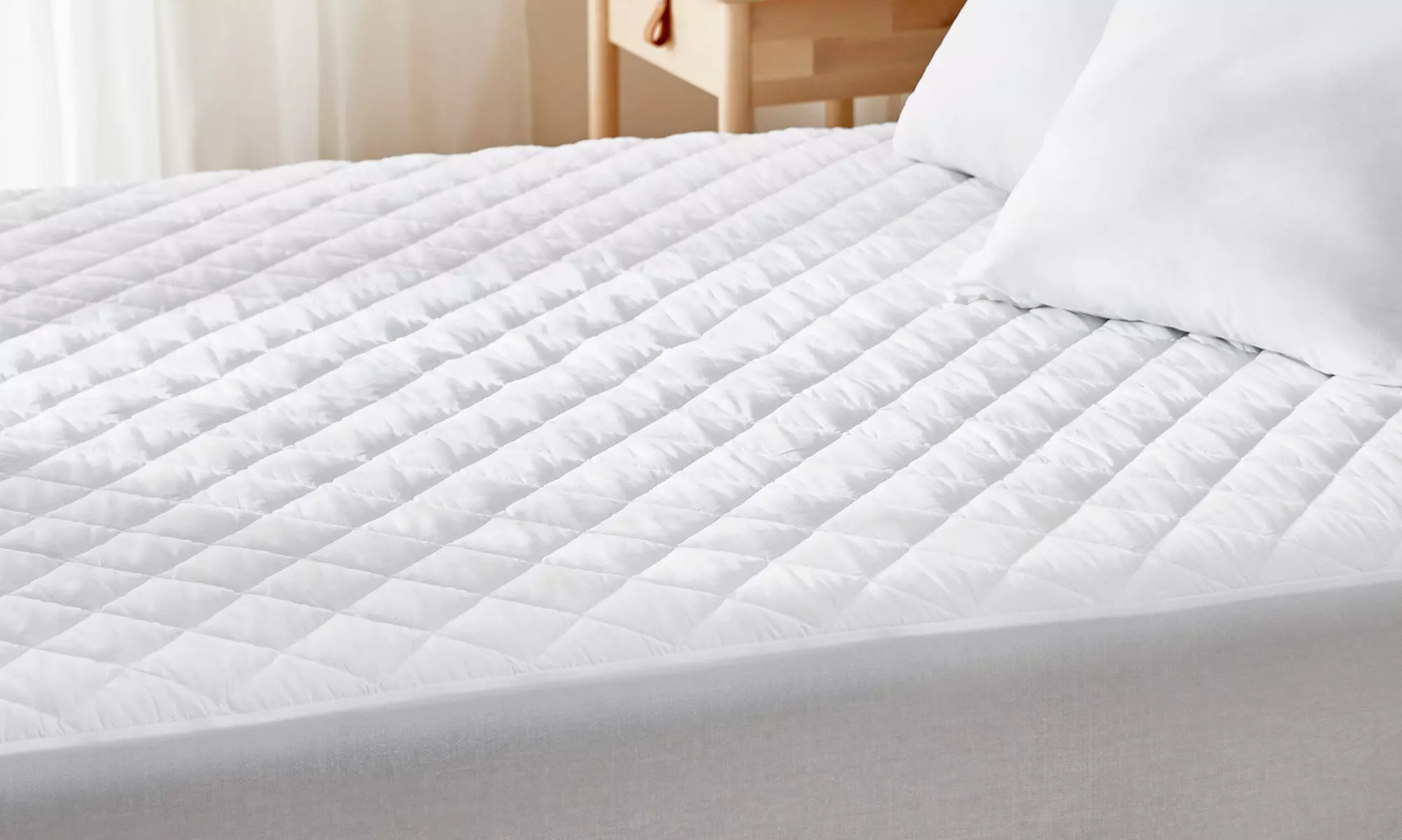 Protège-matelas imperméable rembourré Aloe Vera de Pikolin Home