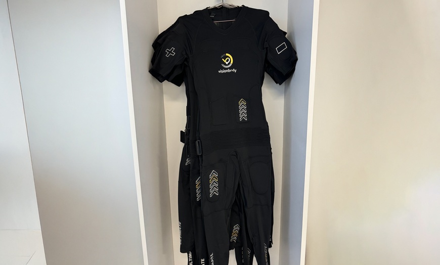 Image 6: Transform with EMS, TruFlex, Cavitation, Vacuum or Infrared Therapy
