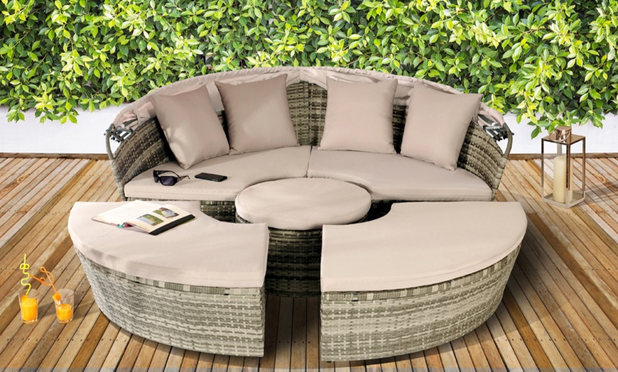 Image 5: Rattan Sun Island Furniture Set