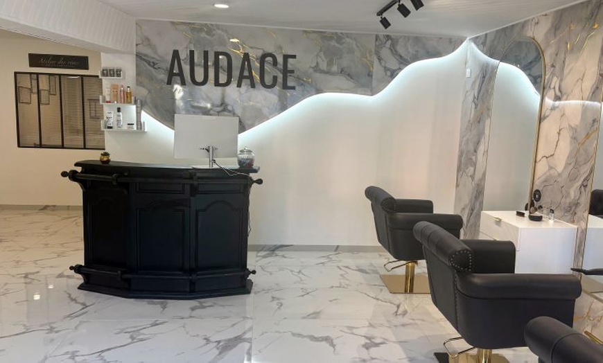 Image 4: Forfait de beauté capillaire à Marseille au salon Audace