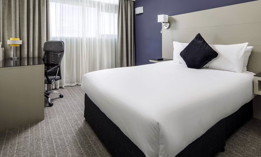Image 6: Manchester: 4* Classic Double Room Stay with Breakfast & Late Checkout