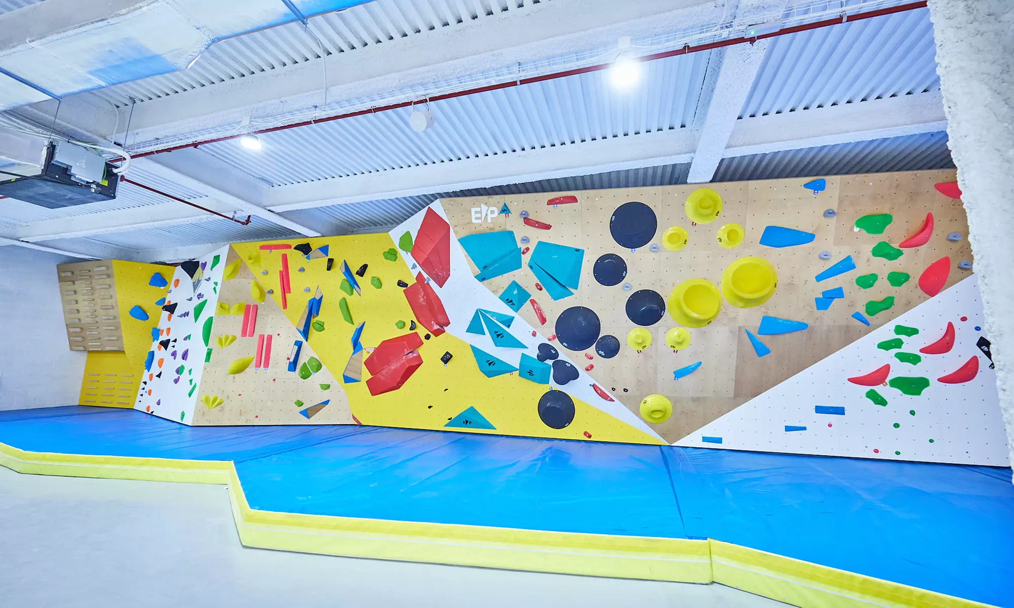 ¡Escala sin límites! Acceso libre a rocódromo para niños o adultos