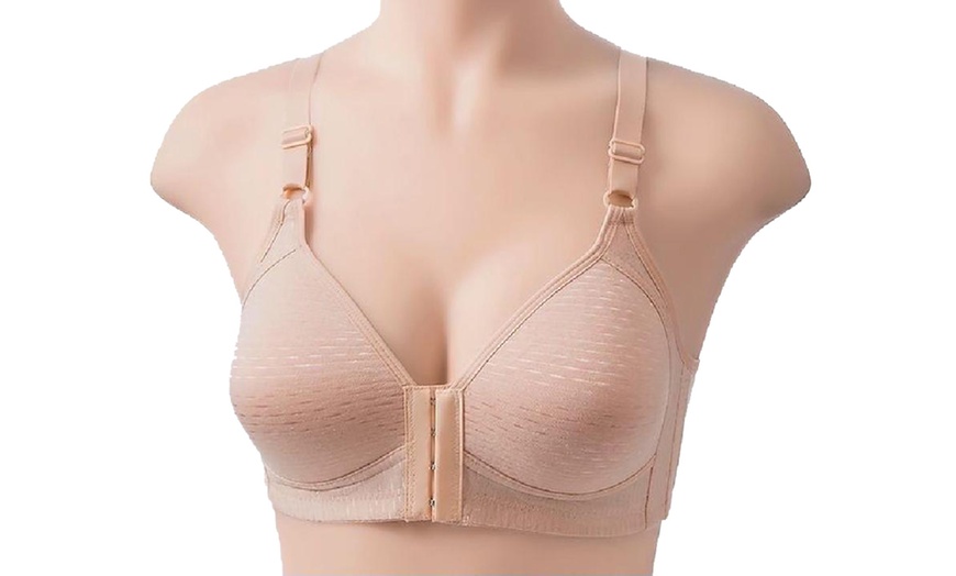 Image 16: Breathable Front Closure Push Up Bra