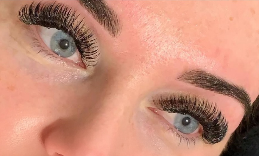 Image 1: Eyelash Lift or Extension Natural to 6D Volume for a Stunning Look