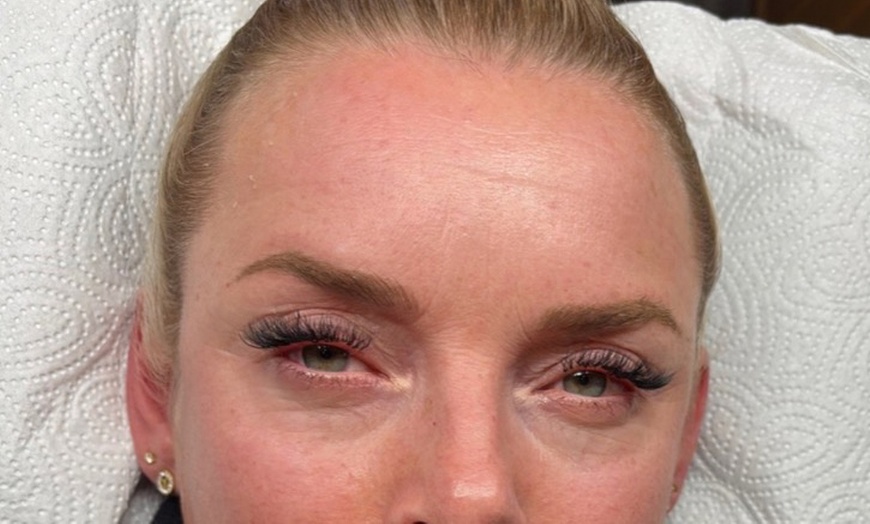 Image 3: Klassische, Light-Volumen oder Volumen-Wimpernverlängerung für 1 Pers.