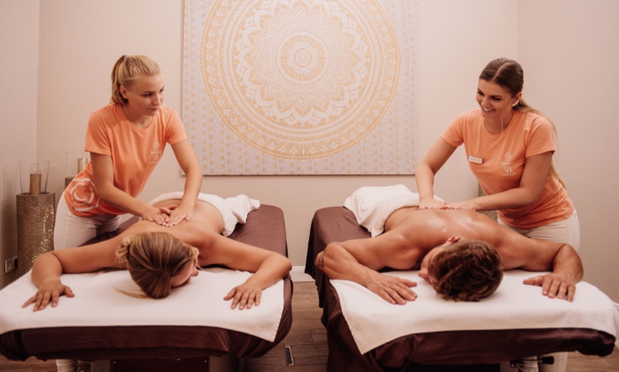 Image 3: Aroma-Wellness-Rücken- oder -Ganzkörpermassage inkl. Nachruhezeit