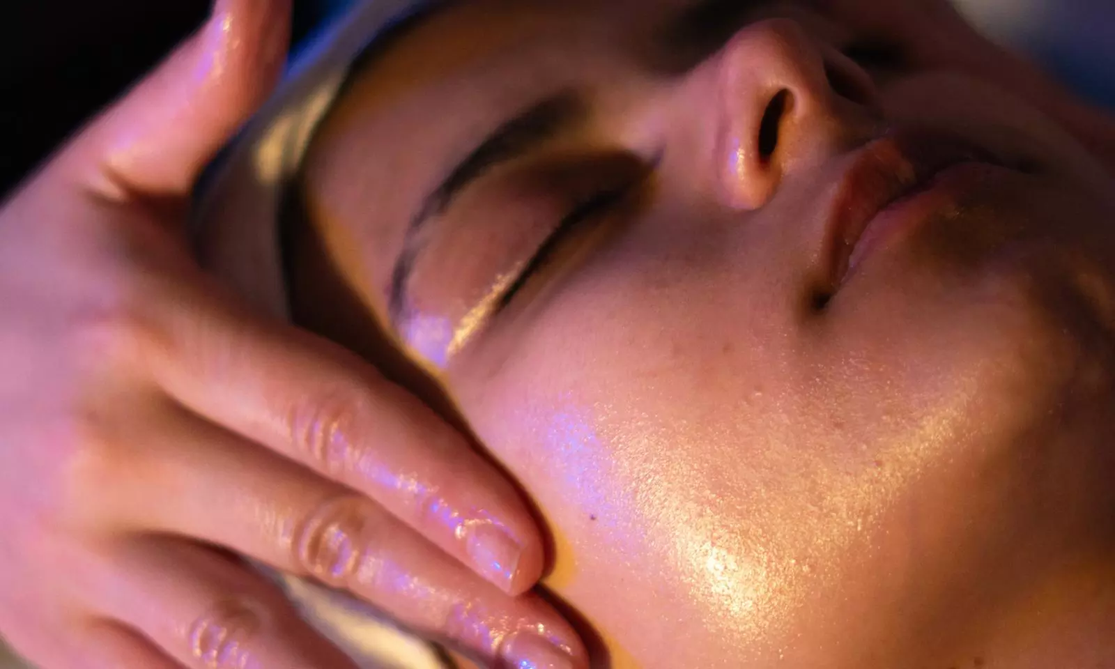 Microblading des sourcils, restructuration ou soin Hydra Gloss lèvres