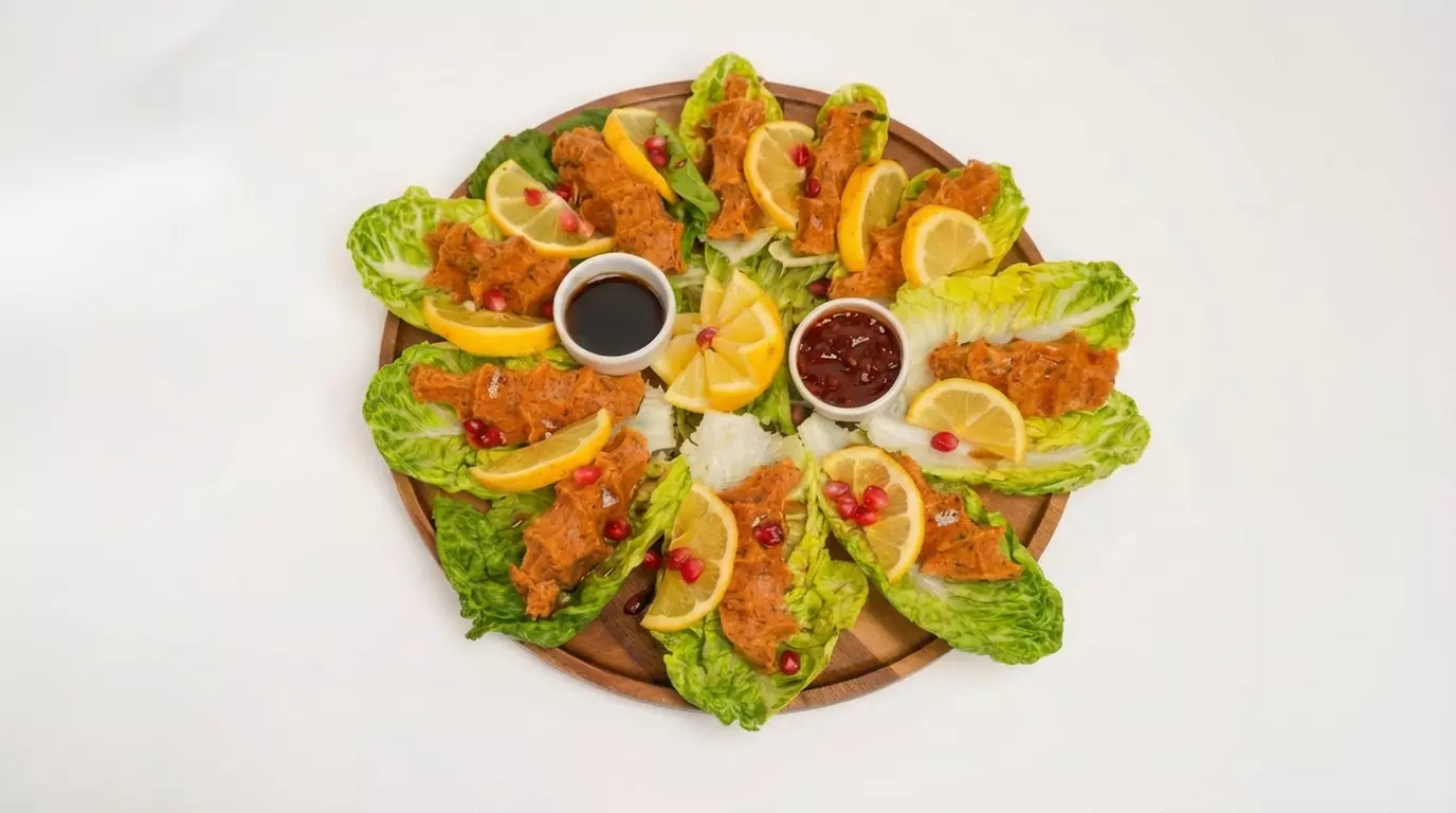 Vegane Cigköfte-Platte inkl. Wrapbrot für 1, 2 oder 4 Personen