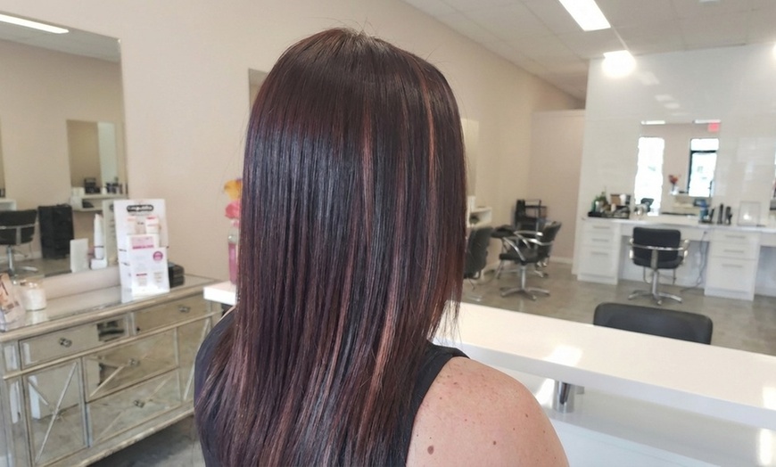 Image 5: Achieve Smooth Hair with One Keratin Treatment