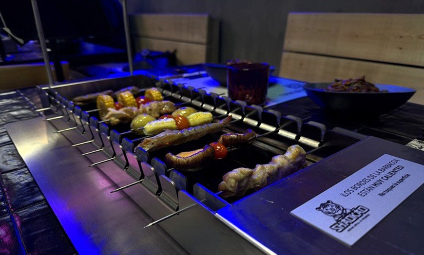 Image 11: Menú coreano con seteu a compartir, 2 principales, postre y bebidas