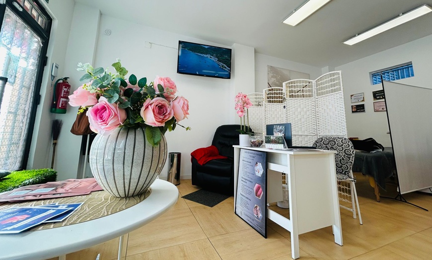 Image 6: Limpieza facial con microdermoabrasión y opción a tratamientos extra