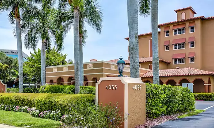 Member Pricing: Inn of Naples, Tapestry Collection by Hilton