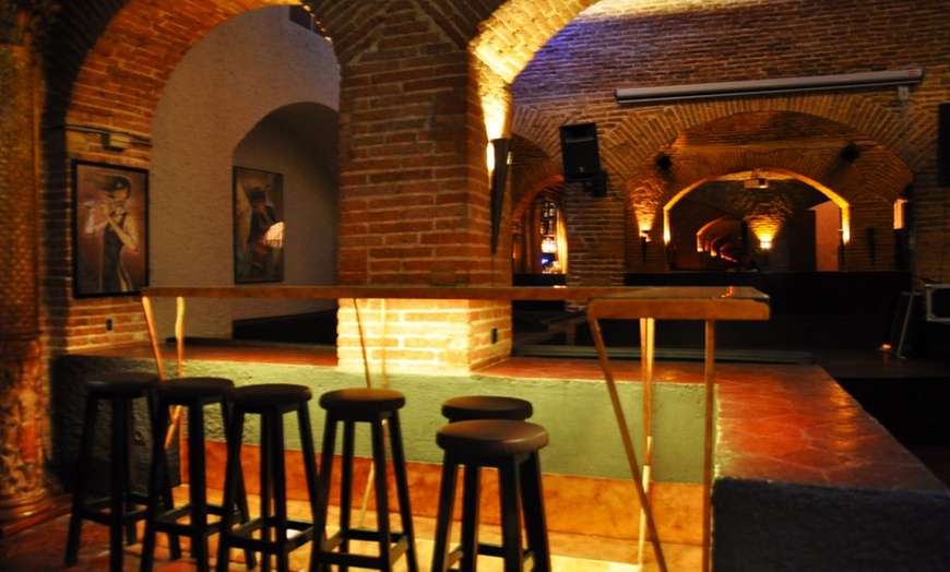 Image 13: Espectáculo flamenco con consumición para 2 o 4 en pleno Barrio Gótico