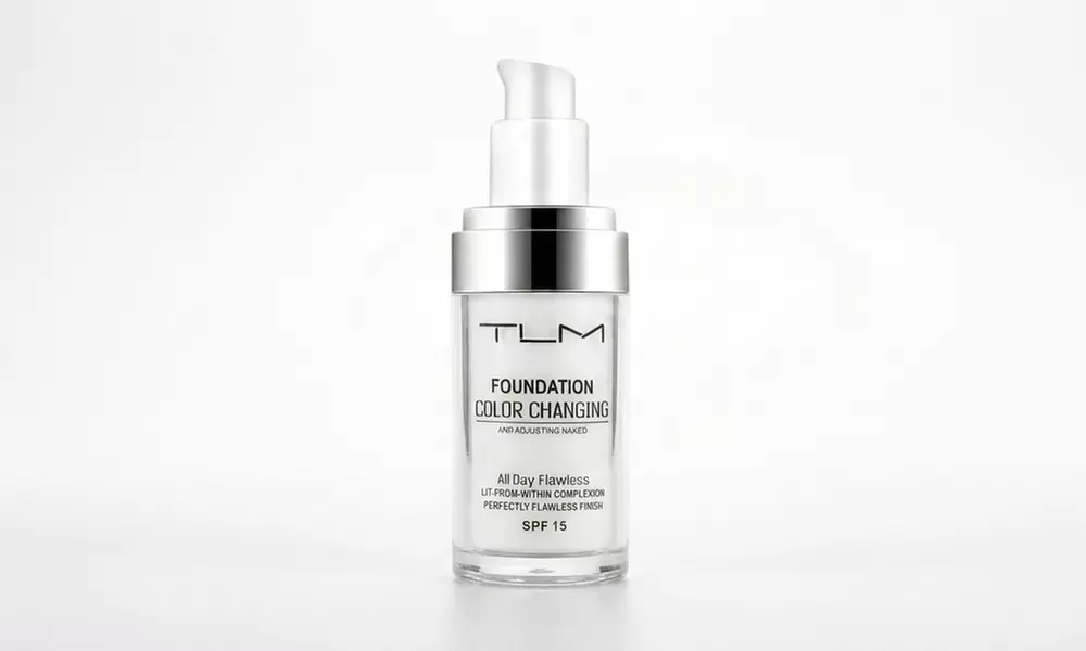 Fondotinta liquido TLM con tecnologia di adattamento del colore