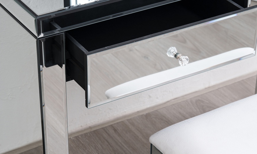 Image 20: Hollywood Mirrored Furniture range