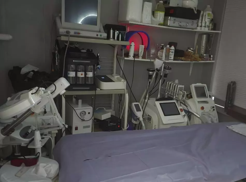 Up to 12 Sessions of Body Lymphatic Massage or Post-Operation Massage