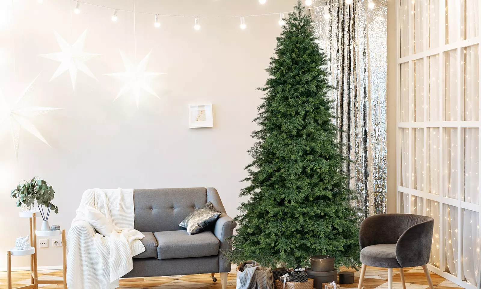Costway 6/7.5 FT Artificial Xmas Tree with PE PVC Branch Tips & Metal Stand