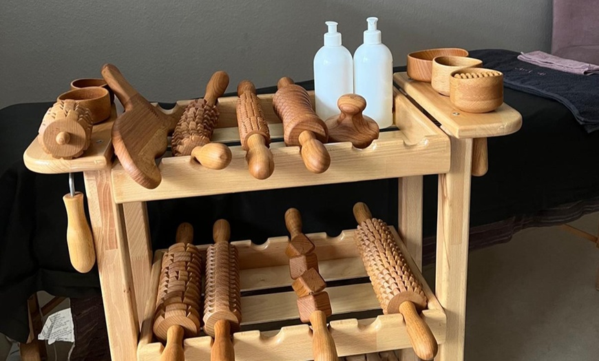 Image 2: 30-60 Min. Aromaöl-, Rücken-/ Nacken, Fußreflex- oder Migräne-Massage
