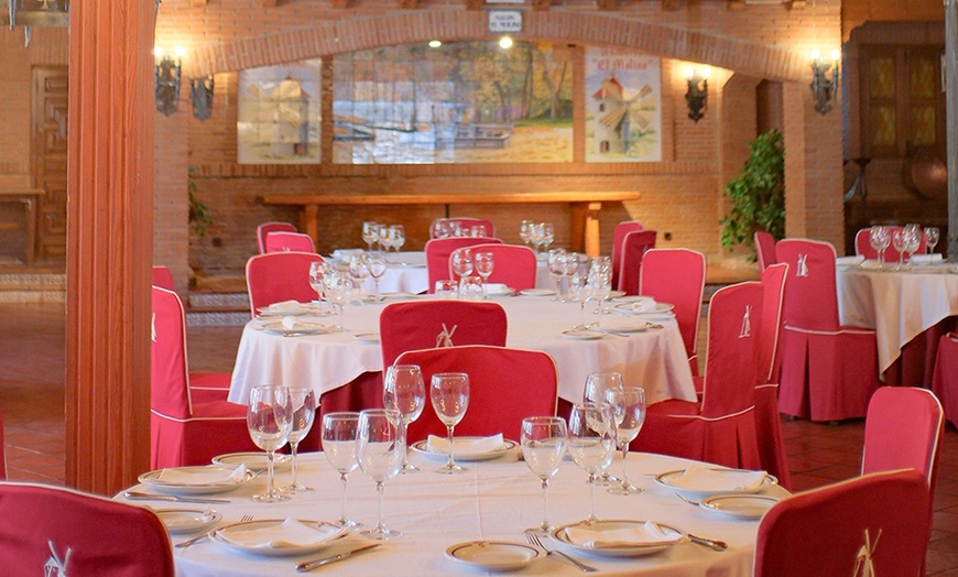 Image 7: Menú degustación con aperitivo, entrantes, principal y postre