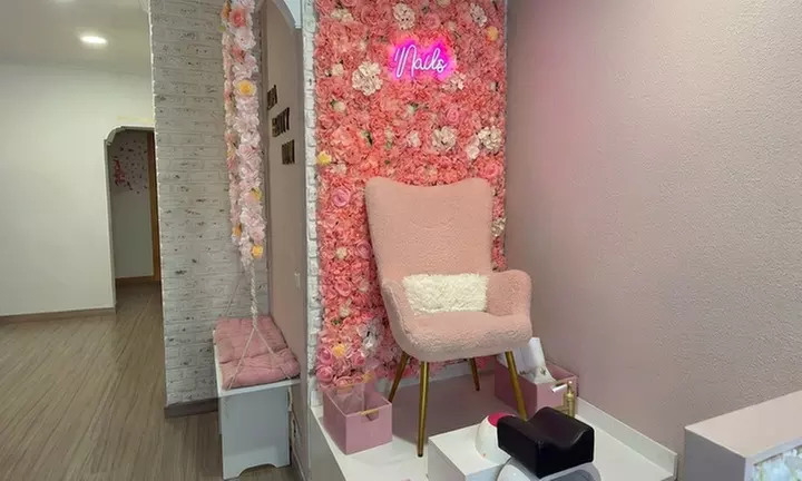 Extensión de pestañas con diseño de cejas y depilación de labios-cejas