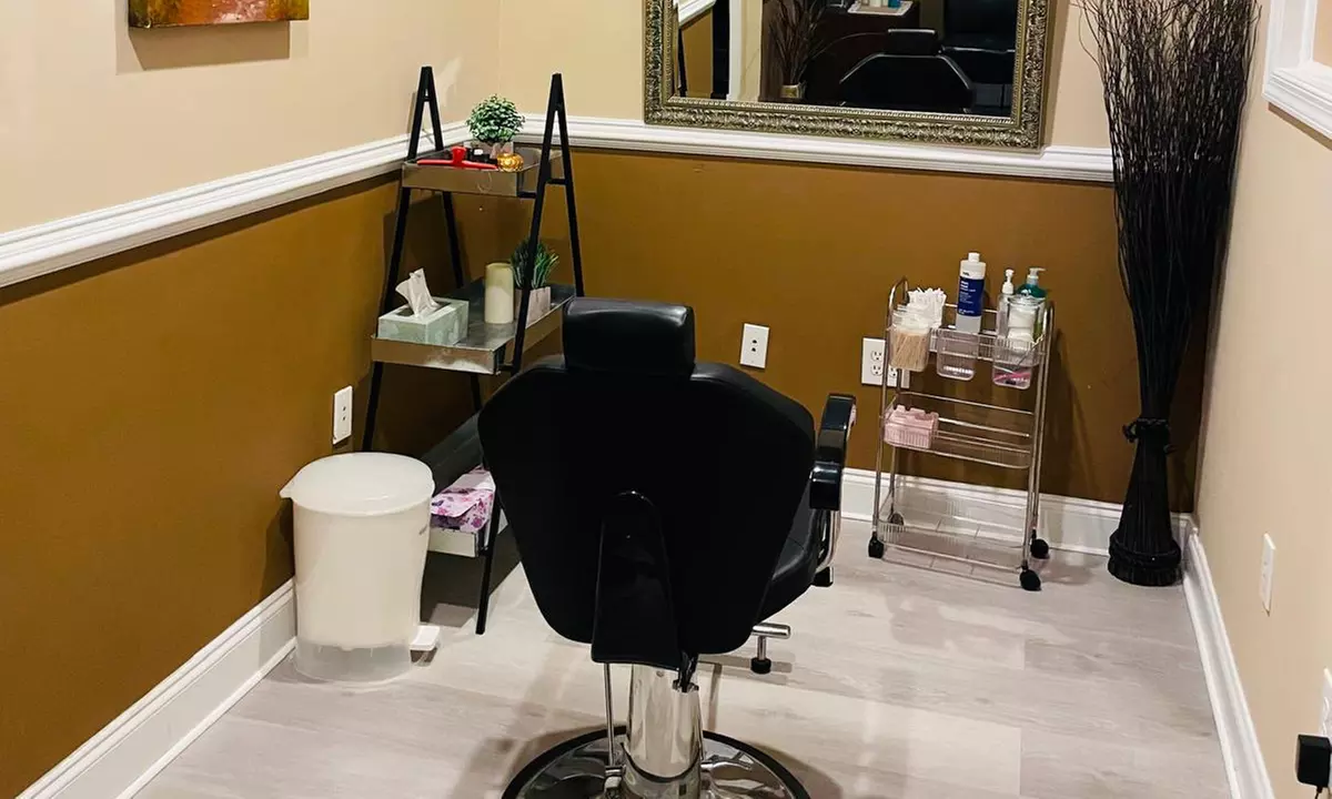 One or Two 60-Minute Basic/Chemical Peel/Hydra Facials