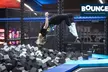 60 - 180 Min. Sprungzeit für 1 Person im BOUNCE Trampolin & Funpark - erlebe grenzenlosen Spaß (bis 42% sparen) - Image 2
