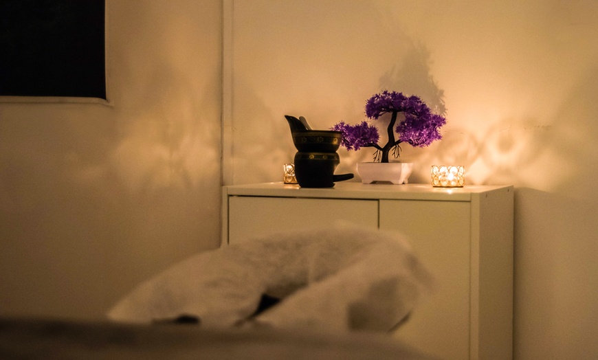 Image 4: Masaż twarzy albo Harmonia i Regeneracja na plecy, kark i głowę