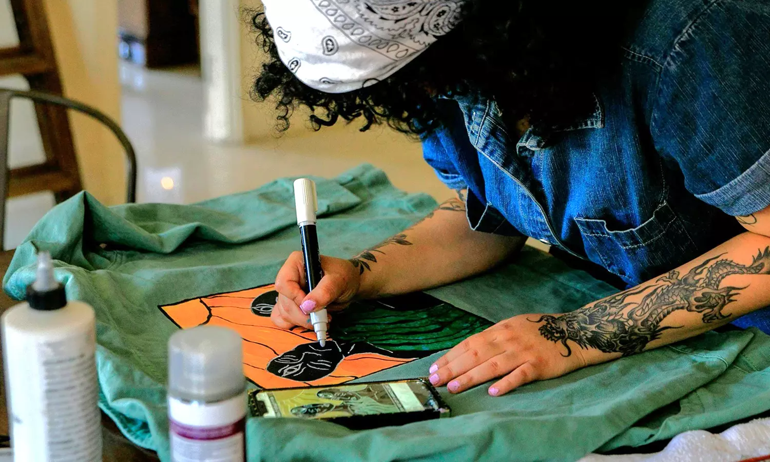 Taller "Crea tu totebag" o "Crea tu camiseta" de 90 minutos para 1 o 2