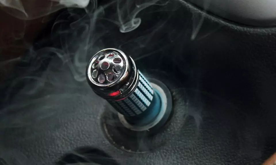 1 o 2 ionizzatori purificatori d'aria per presa accendisigari dell'auto - Primary Image