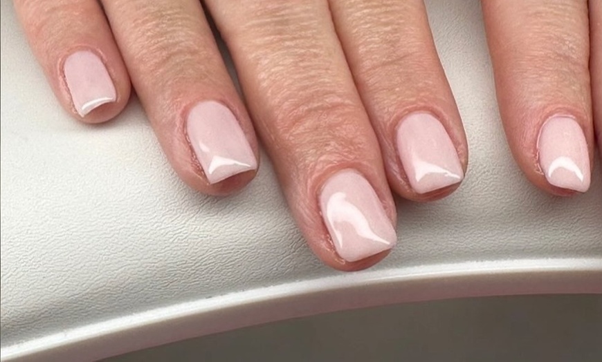 Image 8: Shellac Gel or BIAB Manicure and/or Pedicure