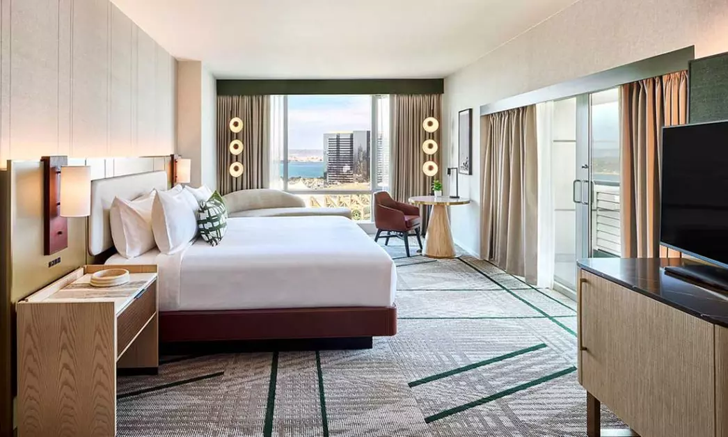 Member's Only: 4-Star Omni Hotel in San Diego's Gaslamp Quarter