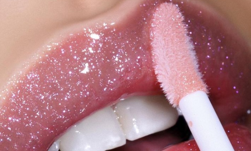 Image 4: Belladunya Candle or Lip Gloss Making for One or Two