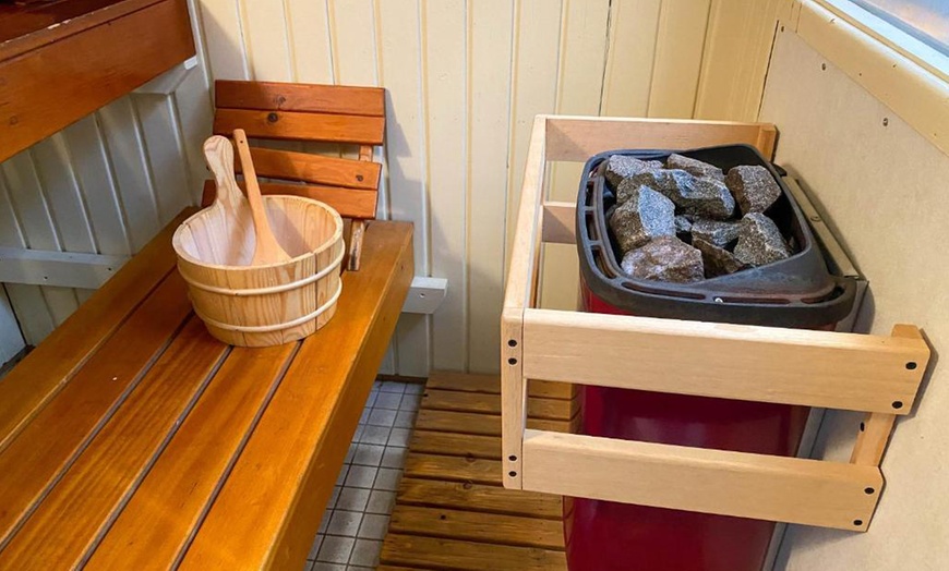 Image 14: Scenic Snowdonia Escape: Overnight Stay w/ Breakfast & Hot Tub Sauna